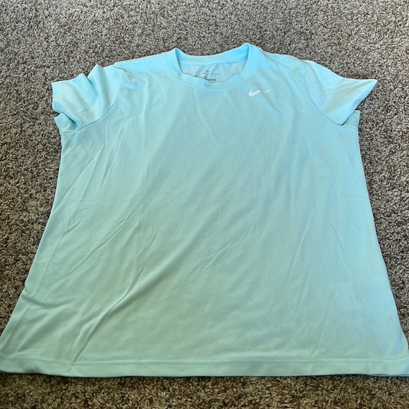 Womens Nike shirt - Picture 1 of 3